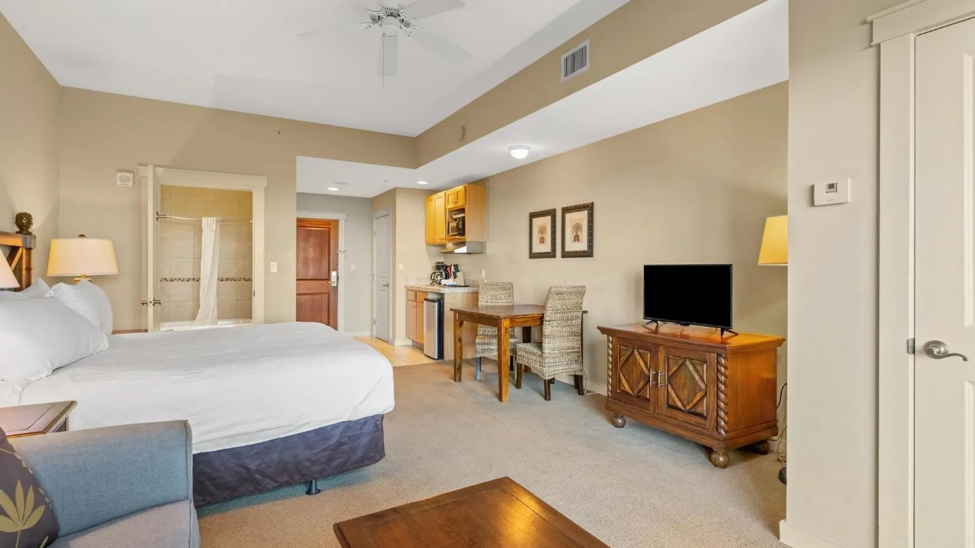 Origin 1023 - Studio King - Peaceful Nature View Unit By Beach Haven Vacation Rentals Panama City Beach ABD